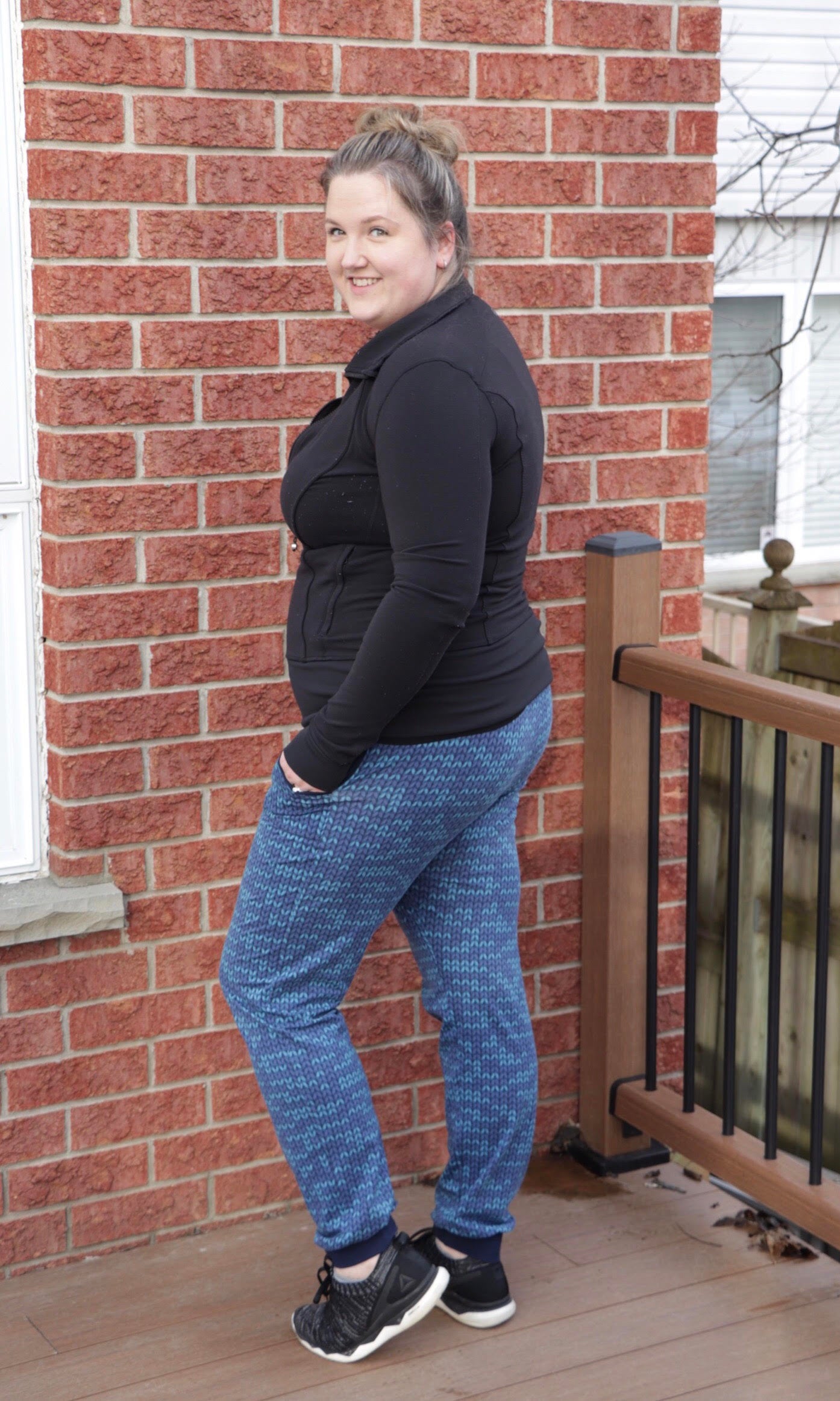 Four Seasons Joggers (Adult Curve Fit)
