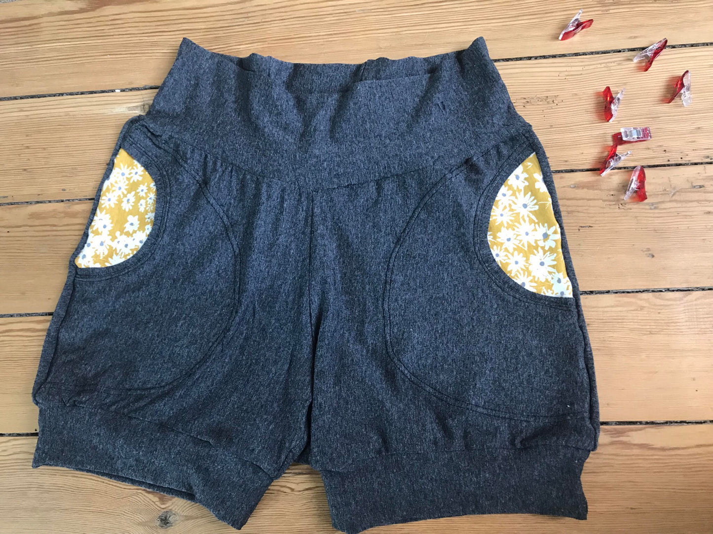 Four Seasons Joggers (Adult Curve Fit)